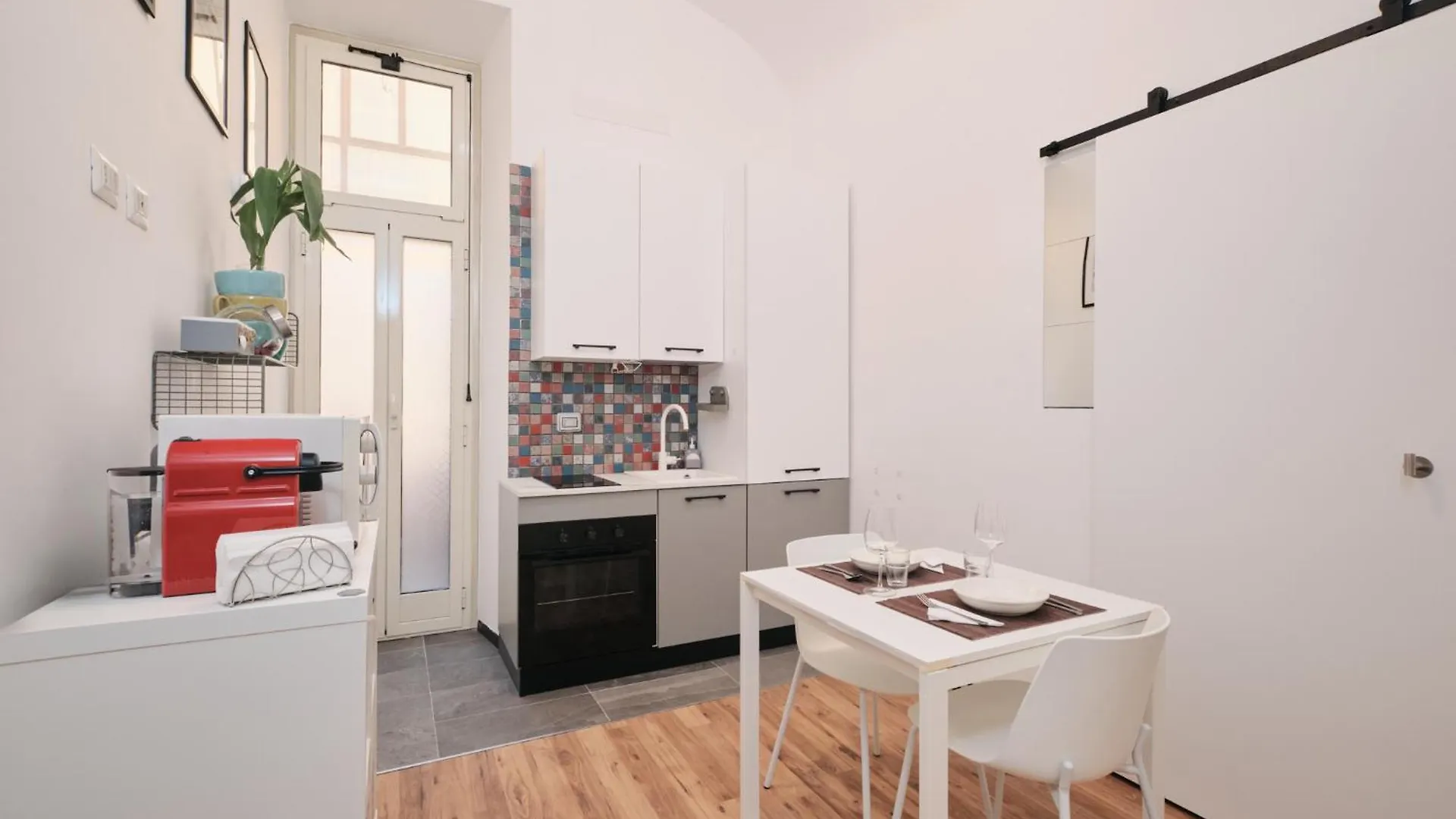 로마 Termini Station 5 Minutes - Free Wi-Fi & Netflix 아파트